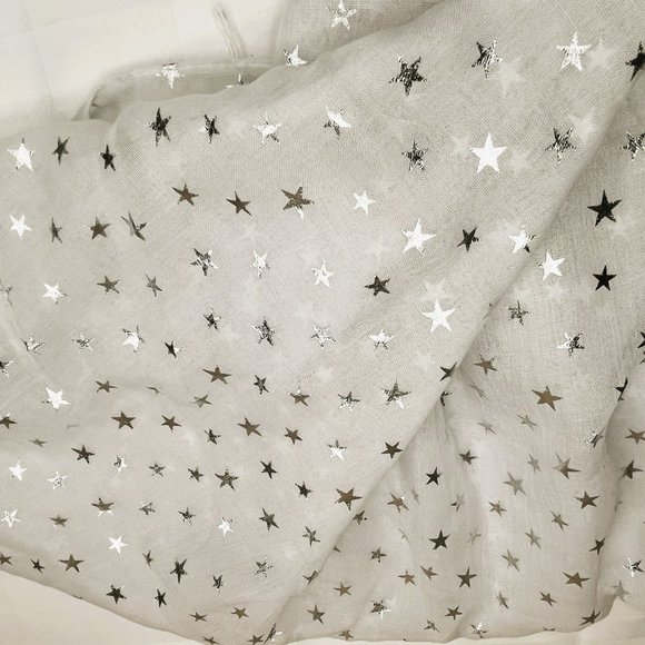 NWT Handmade Silver Star Scarf by Sana – Festive Elegance Design - Picture 4 of 15